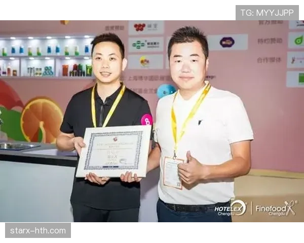 要是把唐佳豪的训练日程发到公司群，月底就没人上班了